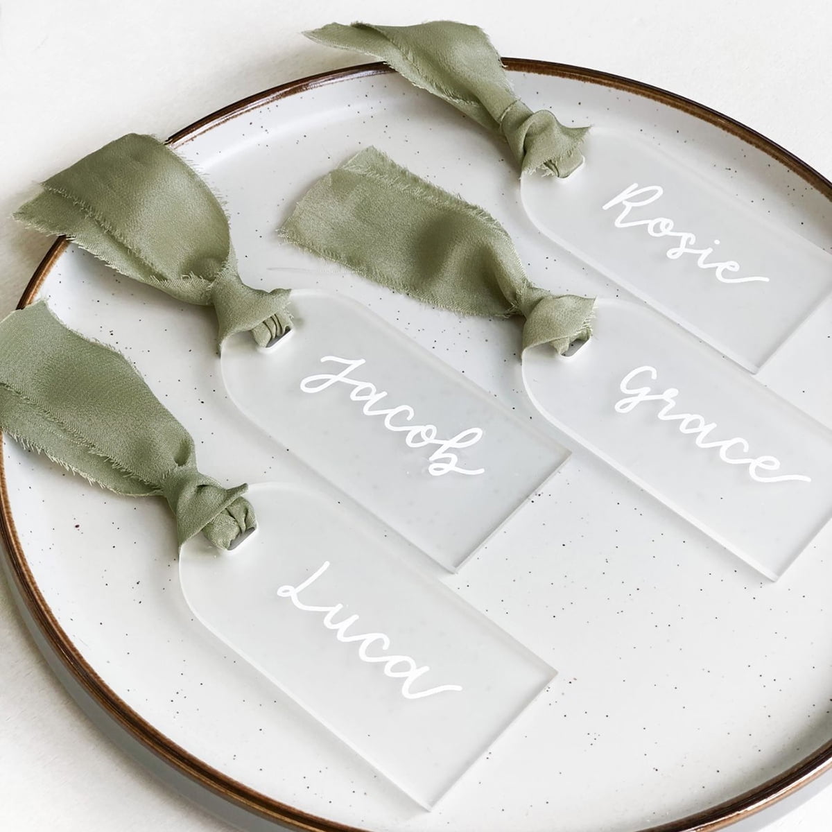 TETOU 50Pcs Acrylic Place Card for Wedding Frosting Acrylic Table Seating Cards Wedding Supplies