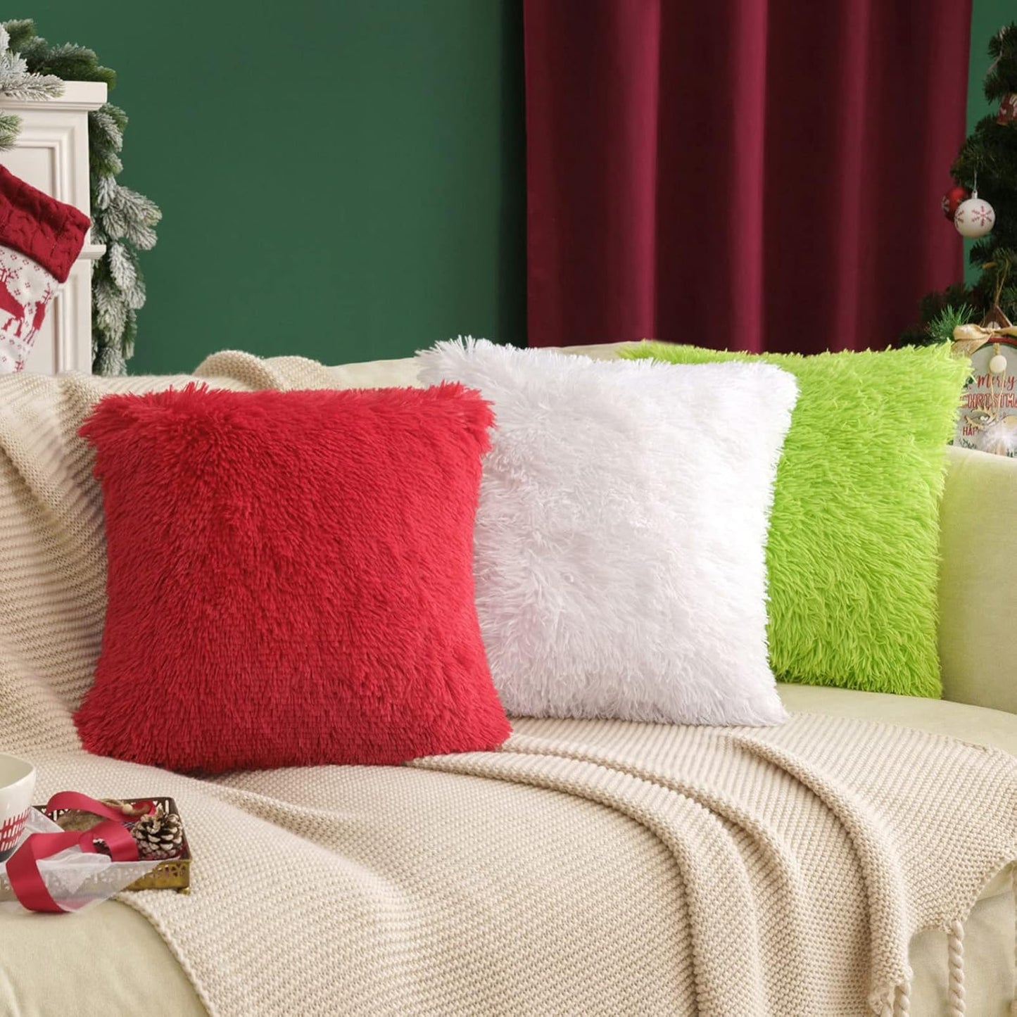 TETOU 18"x18"Set of 2 Christmas Pillow Covers,Xmas Soft Faux Fur Plush Couch Cushion for Sofa Bedroom Living Room Home Farmhouse Winter Christmas Decor (Green)
