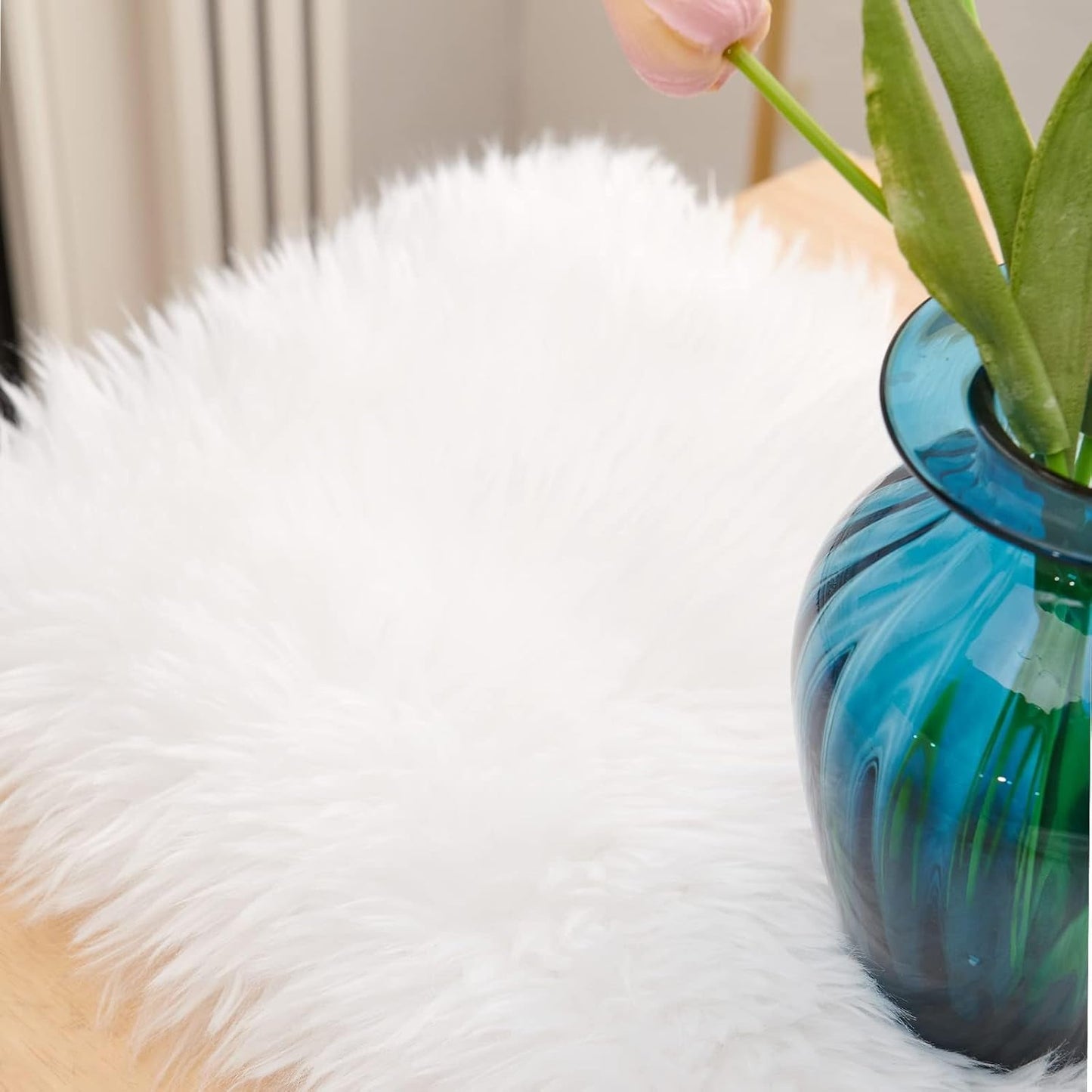 TETOU 11.8"x31.5" Faux Fur Table Runner,Modern White Dresser Table Runners for Bedroom Holiday Christmas Parties Thanksgiving Friendsgiving Weddings Birthdays