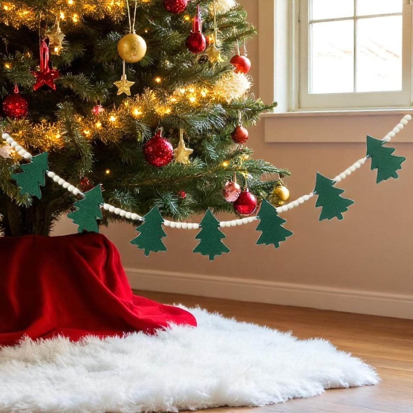 TETOU 4ft Christmas Tree Wooden Bead Garland,Cute Felt Xmas Tree Hanging Green White Bead Ornament String Festive Banner for Christmas New Year Party Home Mantel Wall Indoor Decoration