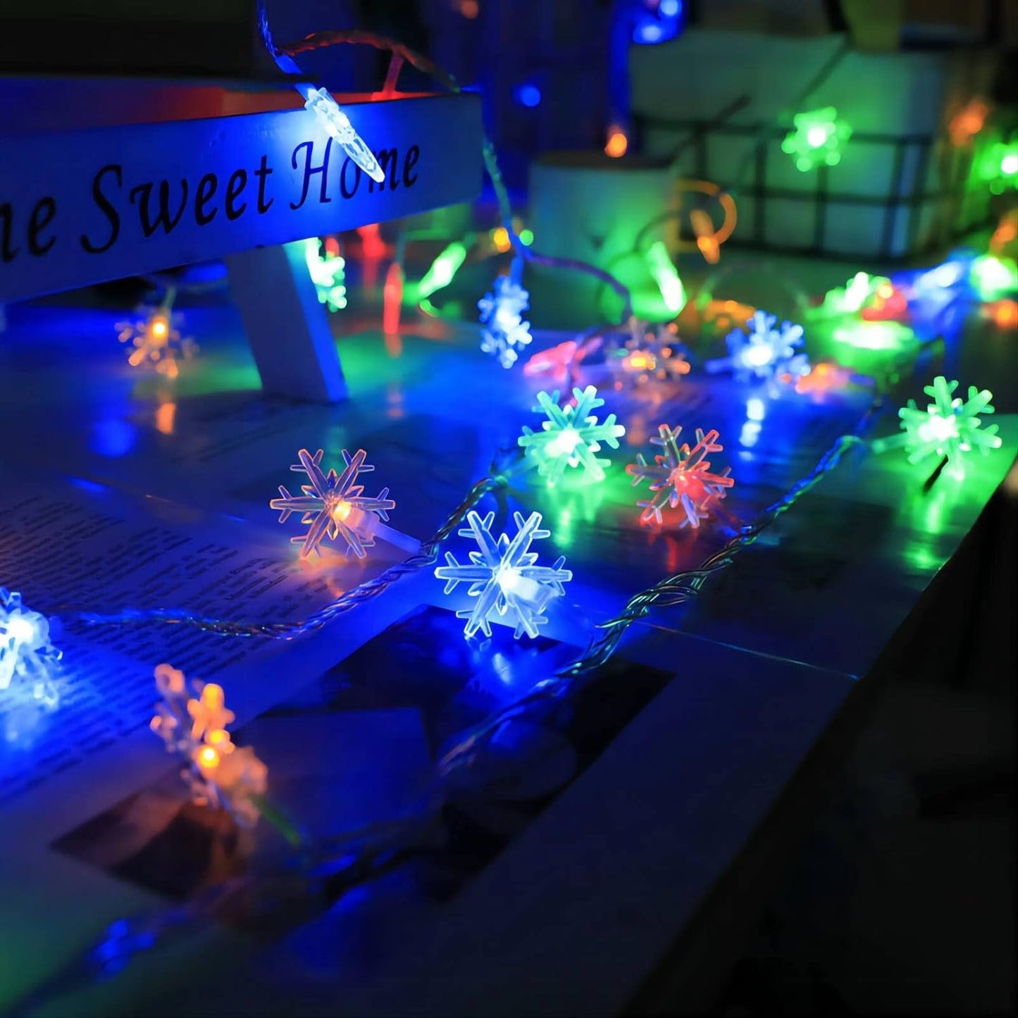 TETOU Christmas Decorations Lights,20 Ft 40 LED Snowflake String Lights Battery Operated Fairy Lights for Bedroom Room Party Home Xmas Tree Indoor Outdoor Decorations (Multi)