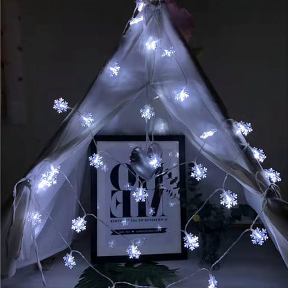 TETOU Christmas Decorations Lights,20 Ft 40 LED Snowflake String Lights Battery Operated Fairy Lights for Bedroom Room Party Home Xmas Tree Indoor Outdoor Decorations (White)