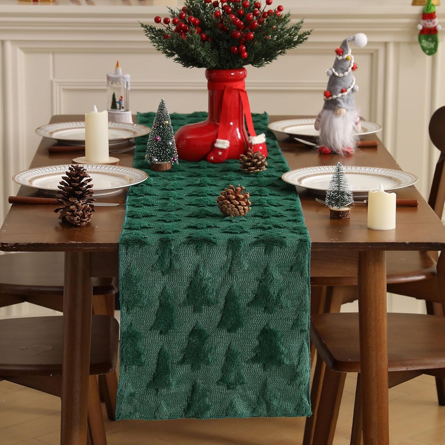 TETOU Christmas Tree Jacquard Table Runner 13x72 Inch Soft Plush Faux Fur Table Decoration for Christmas Home Party - Green