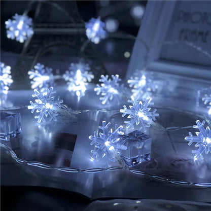 TETOU Christmas Decorations Lights,20 Ft 40 LED Snowflake String Lights Battery Operated Fairy Lights for Bedroom Room Party Home Xmas Tree Indoor Outdoor Decorations (White)