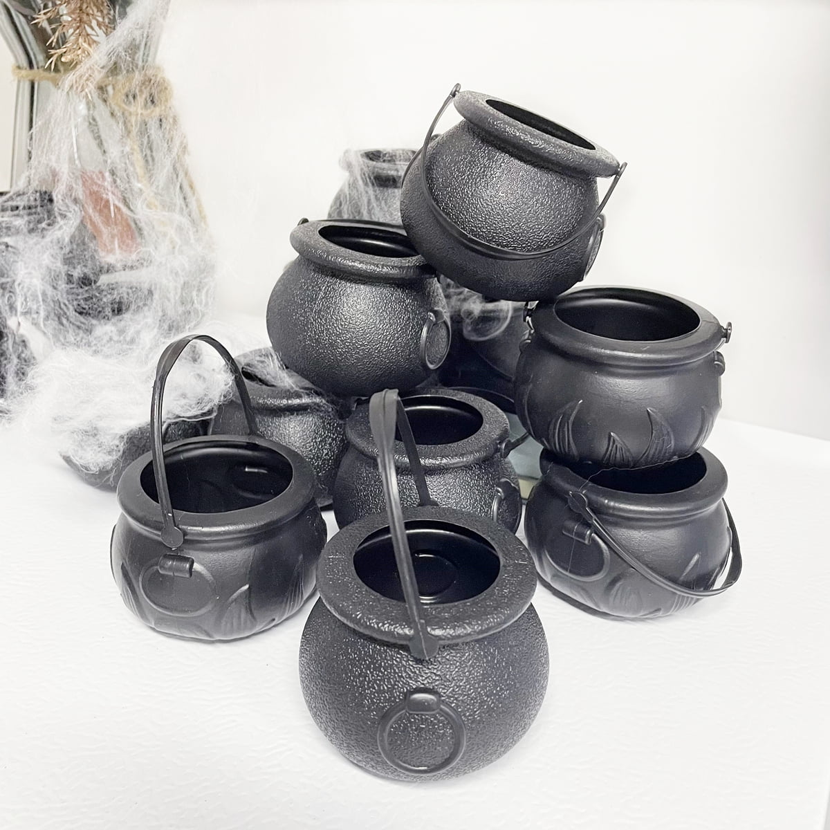 TETOU 10Pcs Mini Candy Cauldron Kettles, Plastic Halloween Candy Bucket Witch's Cauldron Trick or Treat for St. Patrick's Day Halloween Decoration and Kid Birthday Party Favors - Flame, Black
