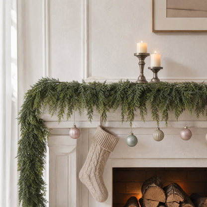 TETOU 1pc 9ft Christmas Cedar Garland,Artificial Realistic Cedar Pine Needles Greenery Garland for Christmas Holiday Winter Wall Mantle Fireplace Table Indoor Decor