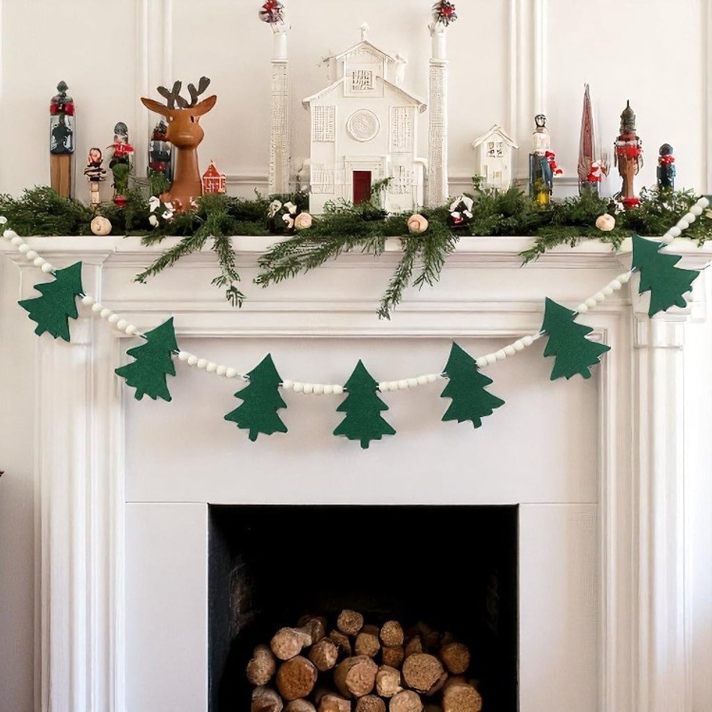 TETOU 4ft Christmas Tree Wooden Bead Garland,Cute Felt Xmas Tree Hanging Green White Bead Ornament String Festive Banner for Christmas New Year Party Home Mantel Wall Indoor Decoration