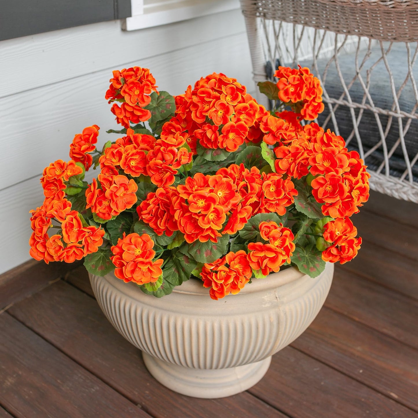 TETOU 6pcs Outdoors Artificial Fake Geranium Flowers, UV Resistant Faux Silk Geranium Flowers for Fall Halloween Outside Planter Garden Home Yard Kitchen Table Centerpieces Decoration(Orange)