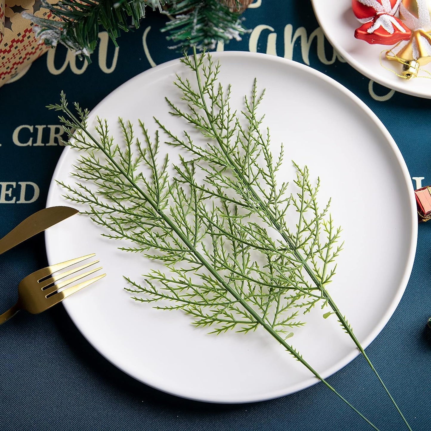 TETOU Artificial Pine Branches, 13.7" Fake Greenery Pine Sprigs, Plastic Greenery Ceder Pine Stemsfor Christmas DIY Garland Wreath Accessories Floral Home Garden Decoration