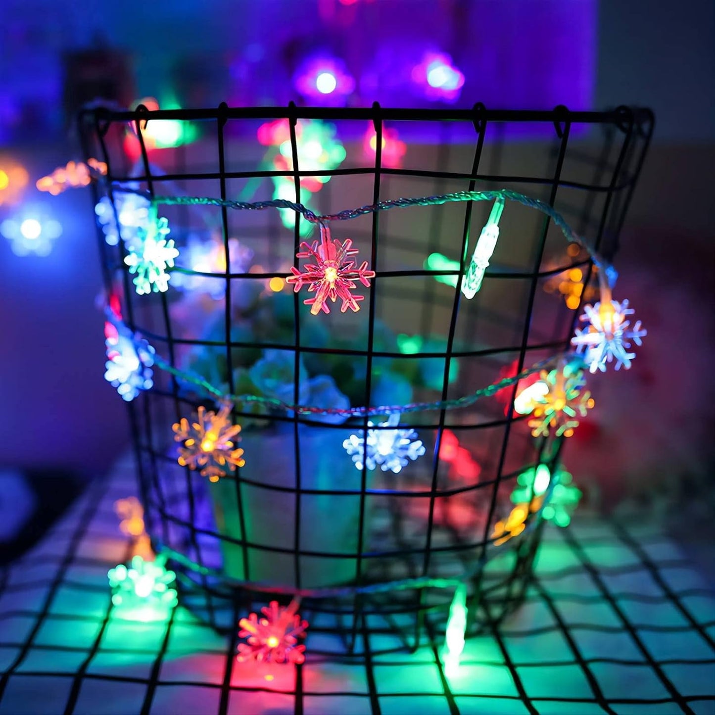 TETOU Christmas Decorations Lights,20 Ft 40 LED Snowflake String Lights Battery Operated Fairy Lights for Bedroom Room Party Home Xmas Tree Indoor Outdoor Decorations (Multi)