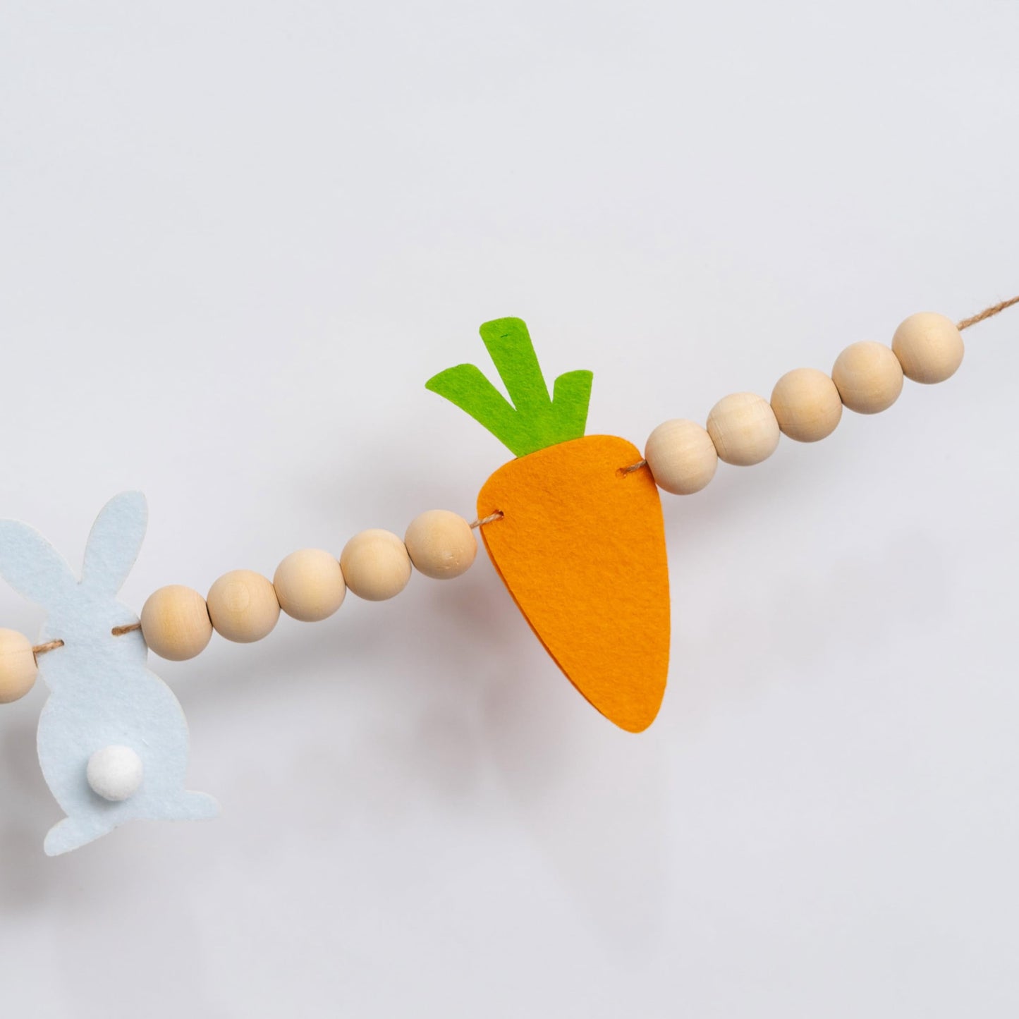 TETOU Easter Garland, 4.5ft Bunnies Carrots Eggs Wooden Breads Banner, Easter Hanging Decorations for Fireplace Wall Display - Carrots and Bunnies