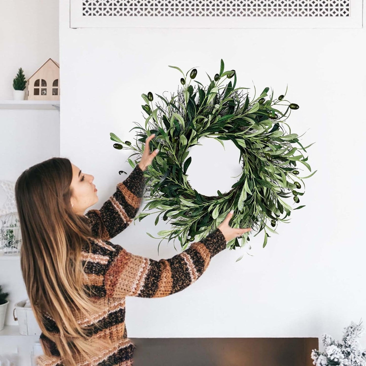 TETOU 20" Artificial Olive Wreath, Olive Branch Greenery Wreath & Olive Leaves, for Window Wall Hanging Front Door Holiday Outdoor Home Decorations