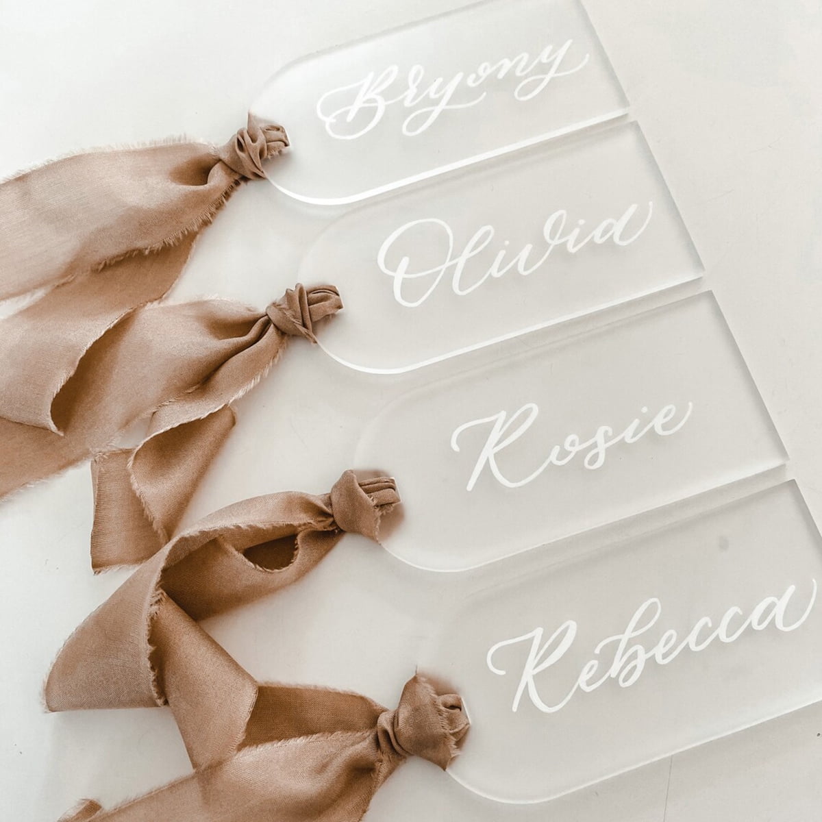 TETOU 50Pcs Acrylic Place Card for Wedding Frosting Acrylic Table Seating Cards Wedding Supplies