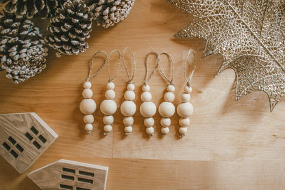 TETOU Boho Christmas Tree Ornaments,12pcs Rustic Wooden Beads Natural Modern Minimalist Xmas Decorative for Home Christmas Tree Bohemian Holiday Decor
